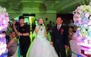 婚庆上婆婆祝酒词