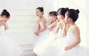 形容小孩子跳舞优美的句子